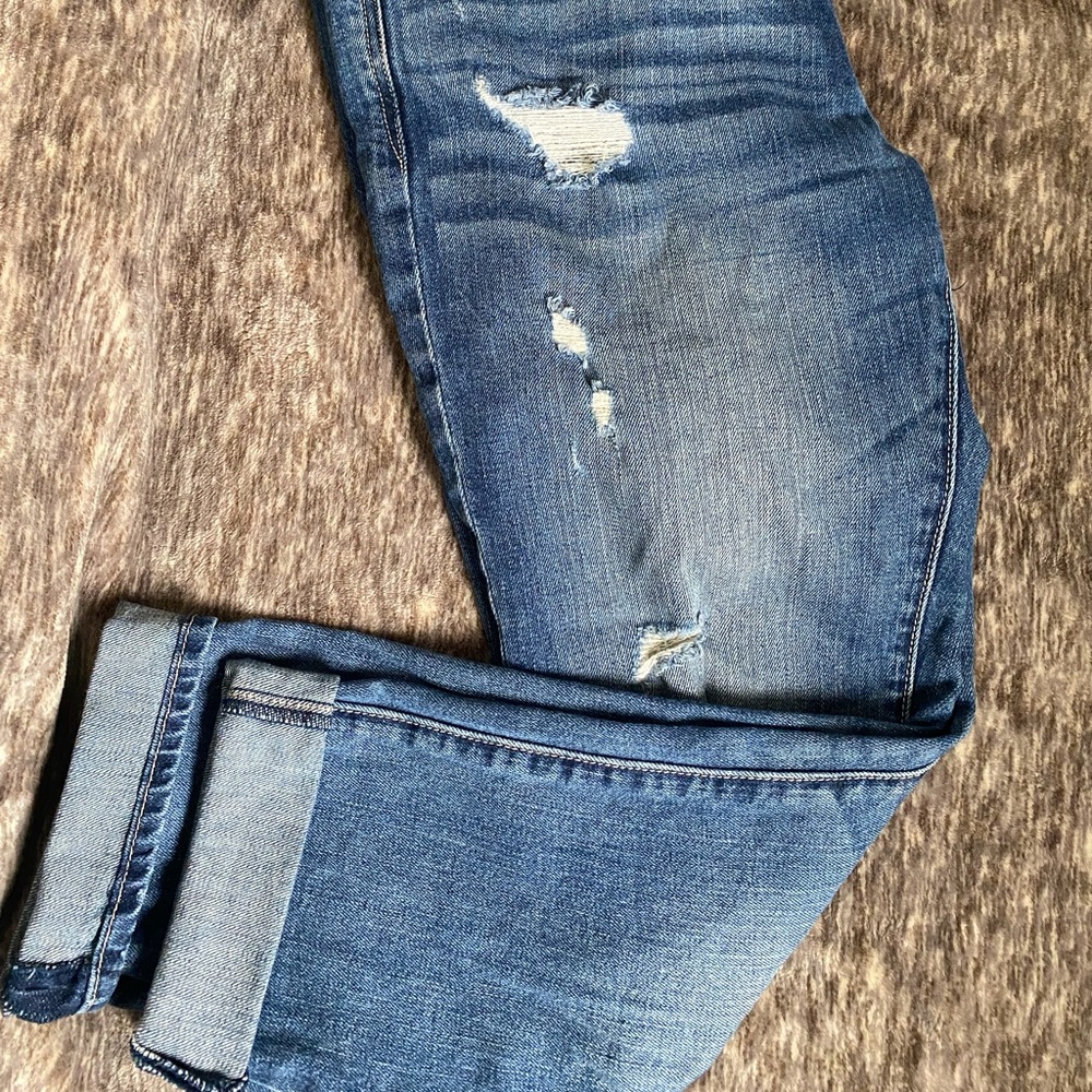 American Eagle slouchy rolled jeans